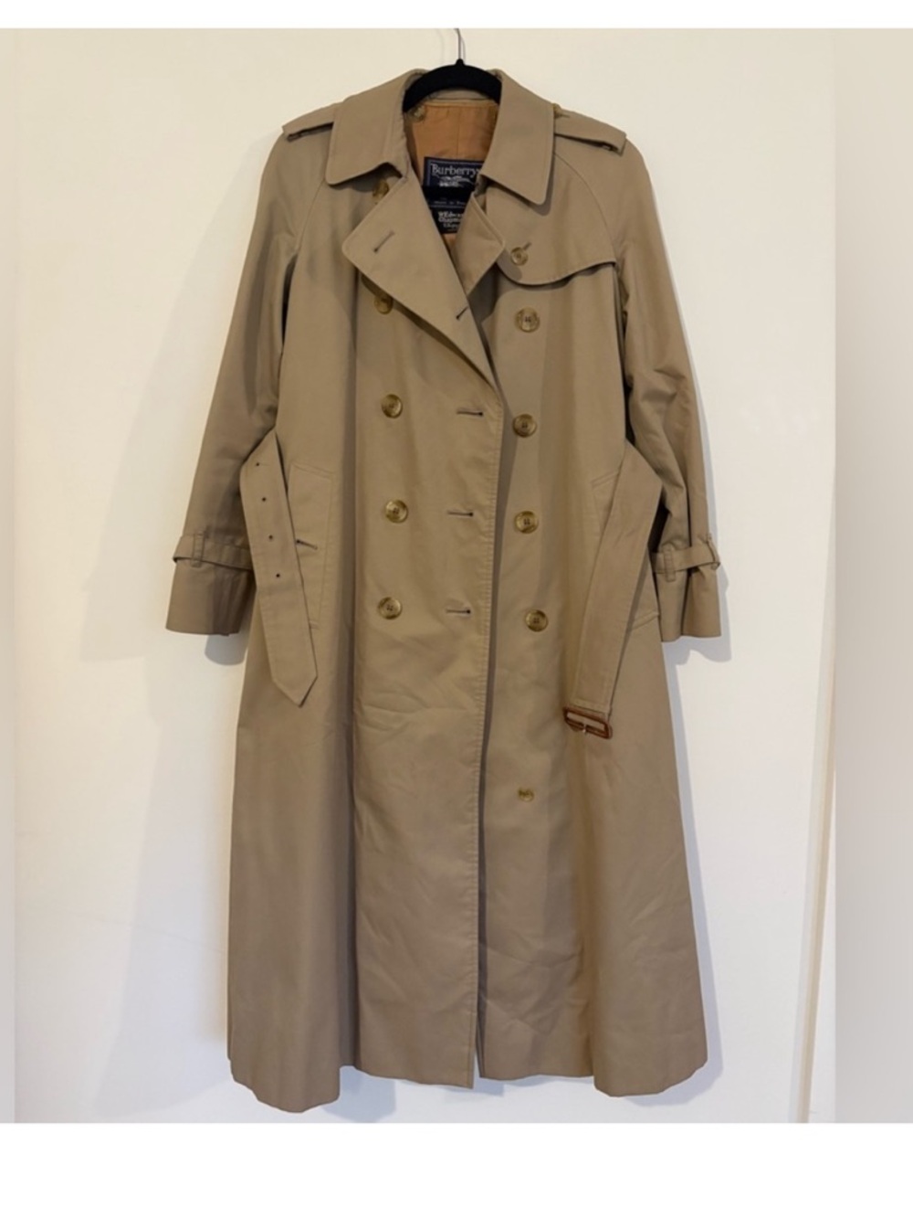 Burberry Classic Beige Trench Coat Lined with Wool